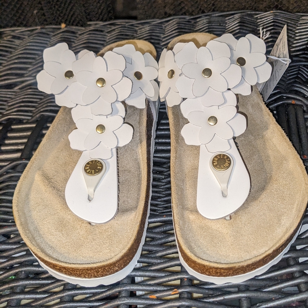 Birkenstock Women's Gizeh Flowers Footbed Sandal in White sz Euro 37 - Picture 7 of 14